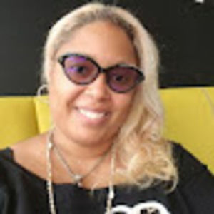 Meet your Posher, Simone